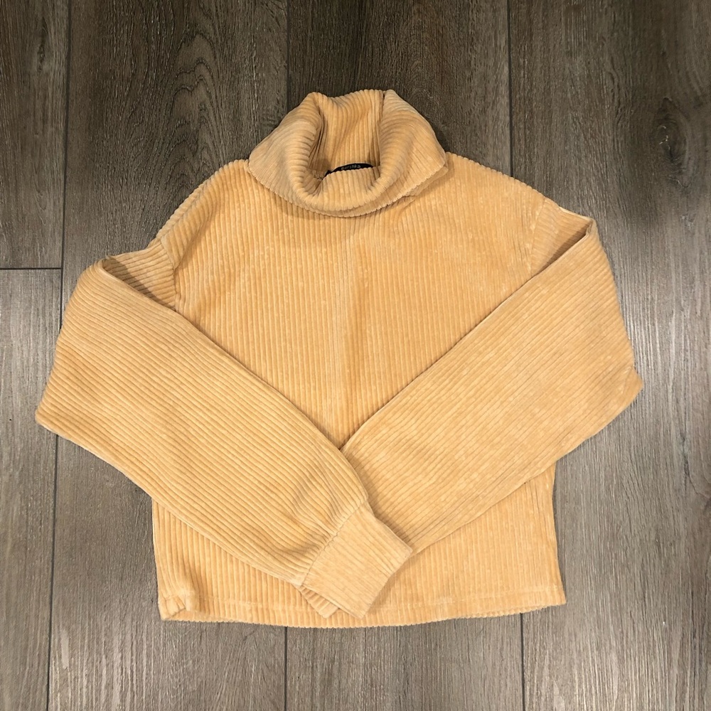 BERSHKA turtle neck sweater (corduroy)